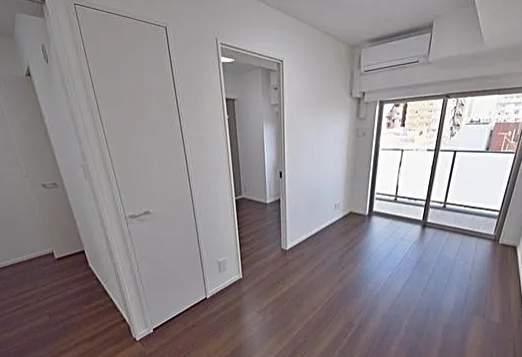 居室・リビング　こちらの居間で趣味の時間をお楽しみください