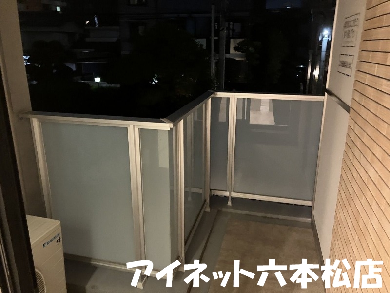 バルコニー　洗濯物も干せるバルコニーです