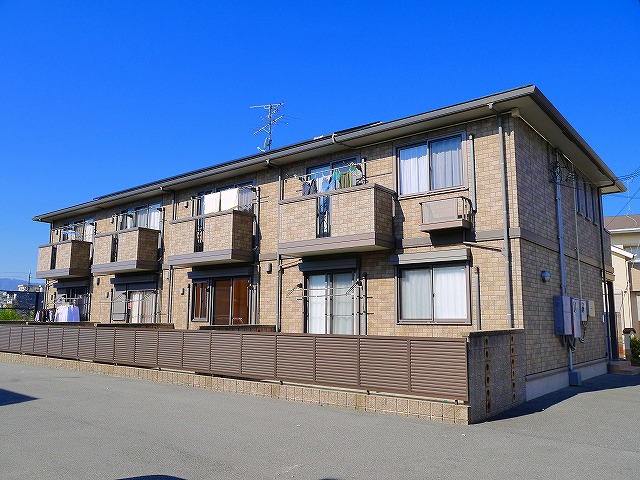 建物外観　落ち着いた雰囲気の外観です