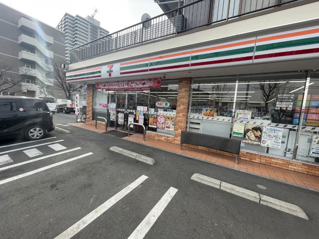 コンビニ　セブンイレブン 草加瀬崎1丁目店（コンビニ）まで908m