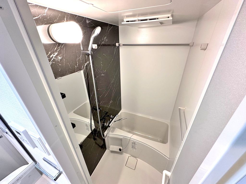 バス・シャワールーム　バルコニー