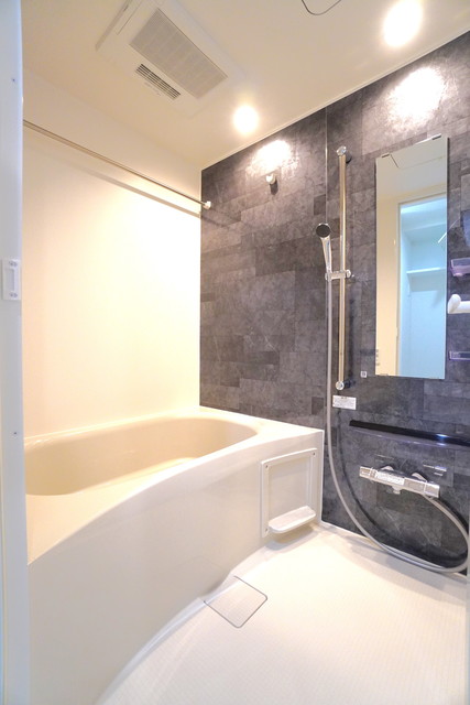 バス・シャワールーム　※写真は同タイプ住戸です。