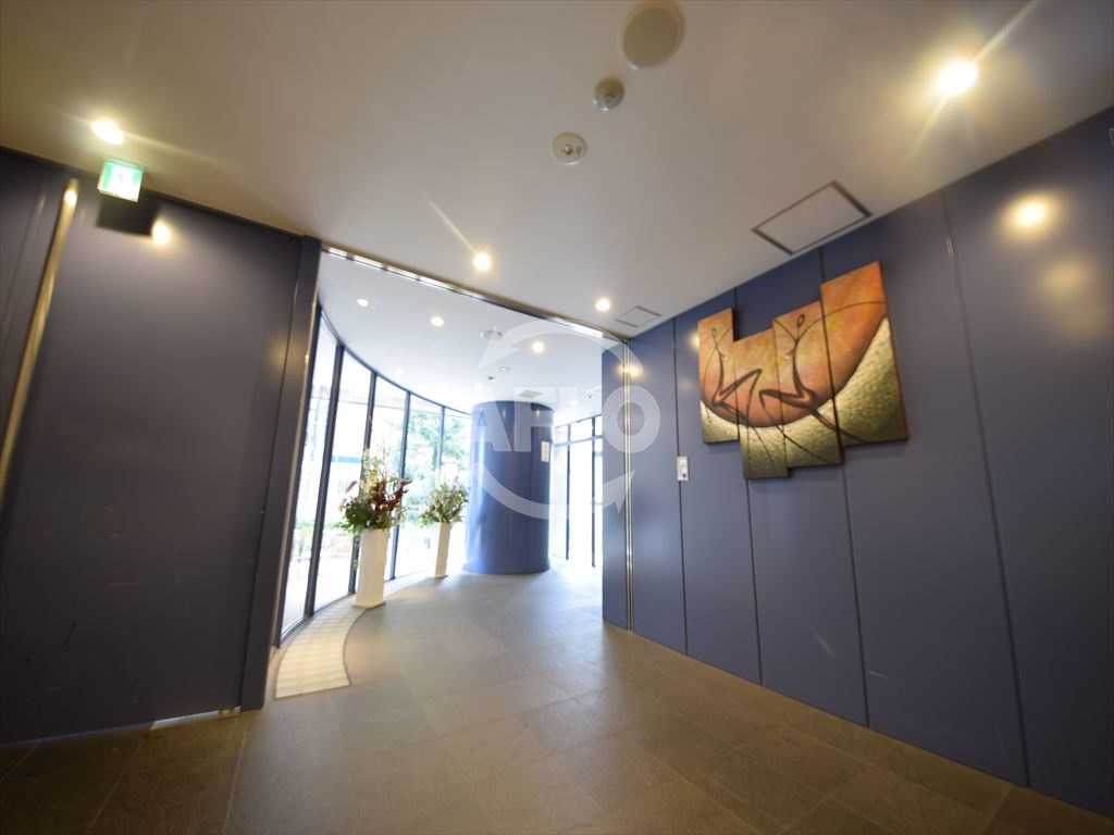 ロビー　ＢＧＣ難波タワー　広々としたロビー