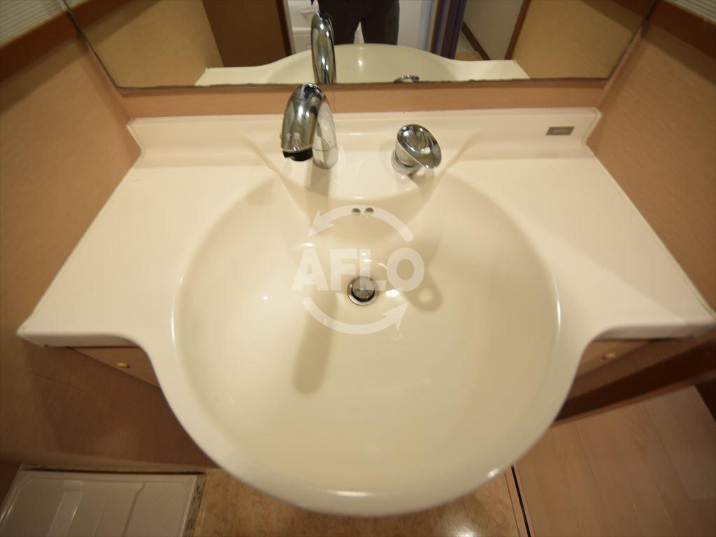 洗面設備　ＢＧＣ難波タワー　独立洗面台