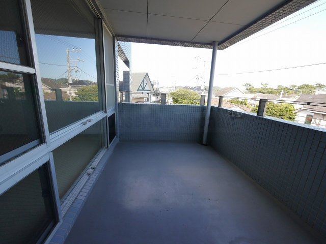 バルコニー　室内写真は同タイプ別室の写真です。