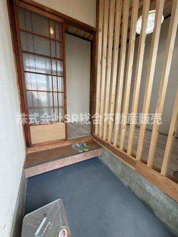 寝屋川市池田2丁目テラスハウスの玄関写真