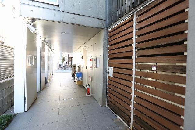 エントランス　エントランス