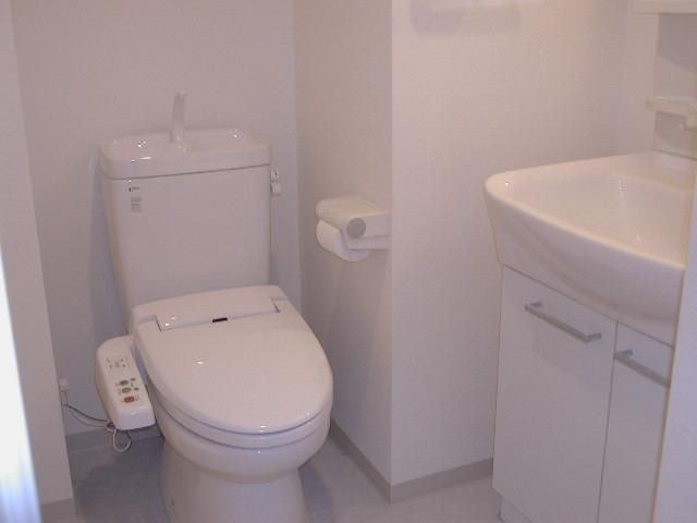 トイレ　トイレ