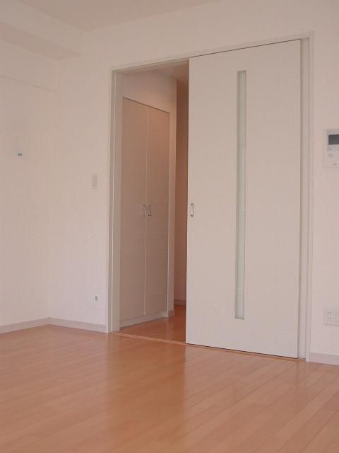 居室・リビング　室内