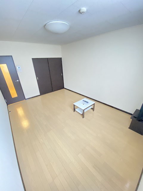 その他部屋・スペース　広くて明るい寝室