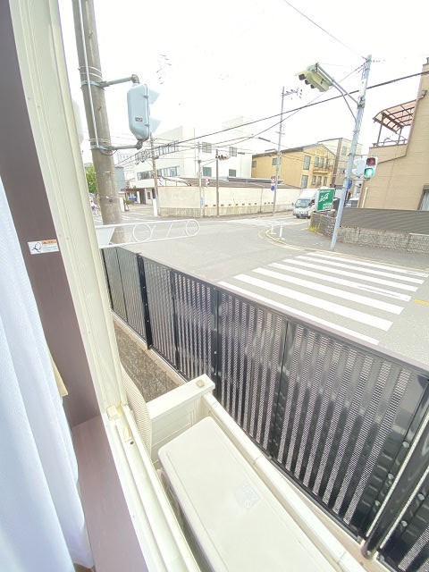 バルコニー　お洗濯にも便利なバルコニー付き