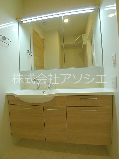 洗面設備　シャンプードレッサー