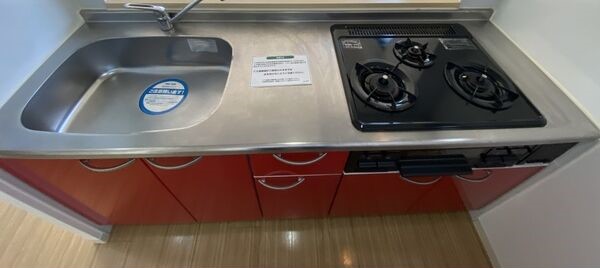 キッチン　※写真は同じマンションの違う部屋のものになります。