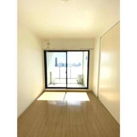 居室・リビング　※写真は同じマンションの違う部屋のものになります。