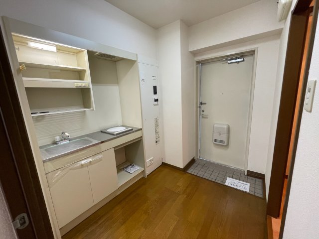 キッチン　コンパクトなキッチンで掃除もラクラク