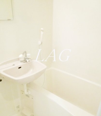 バス・シャワールーム　お風呂です。