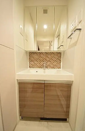 洗面設備　別部屋の画像を使用しております。