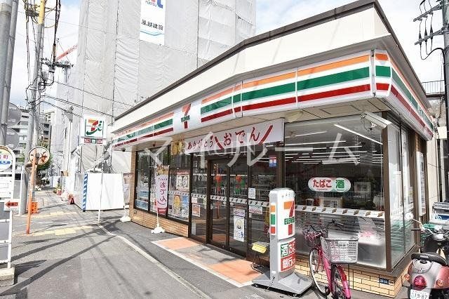コンビニ　セブンイレブン横浜神奈川2丁目店（コンビニ）まで390m