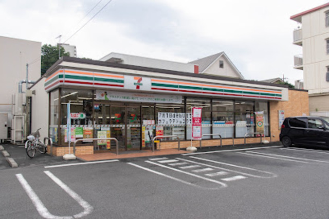 コンビニ　セブンイレブン多摩永山2丁目店（コンビニ）まで274m