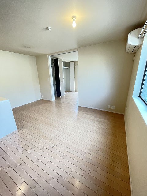 居室・リビング　ゆったりとした居間です