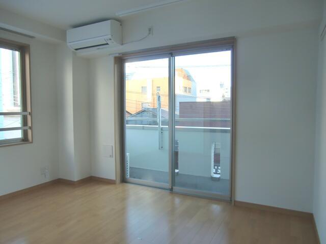 居室・リビング　居室?