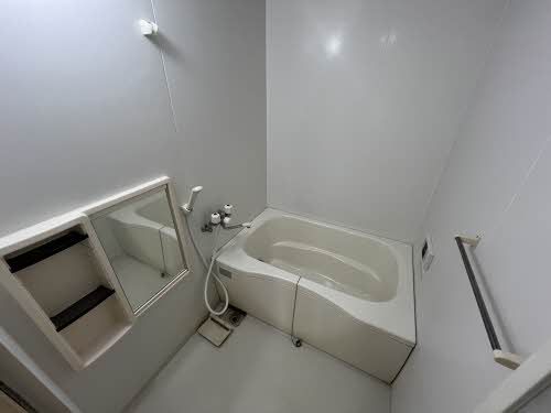 バス・シャワールーム　バスルーム