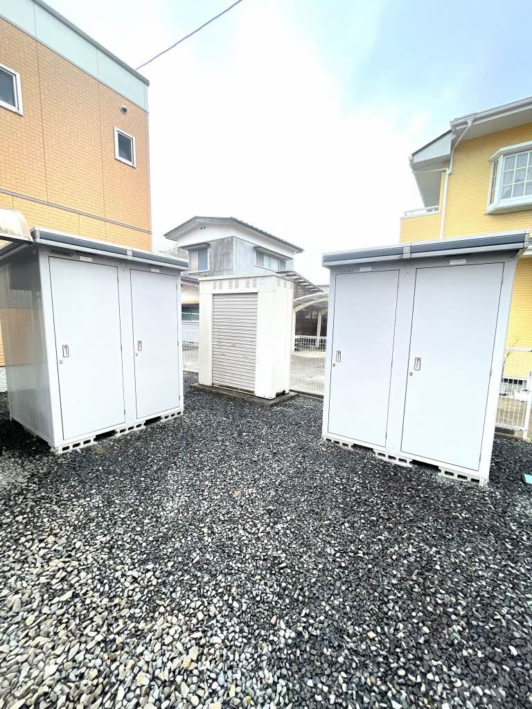 建物外観　ストッカー