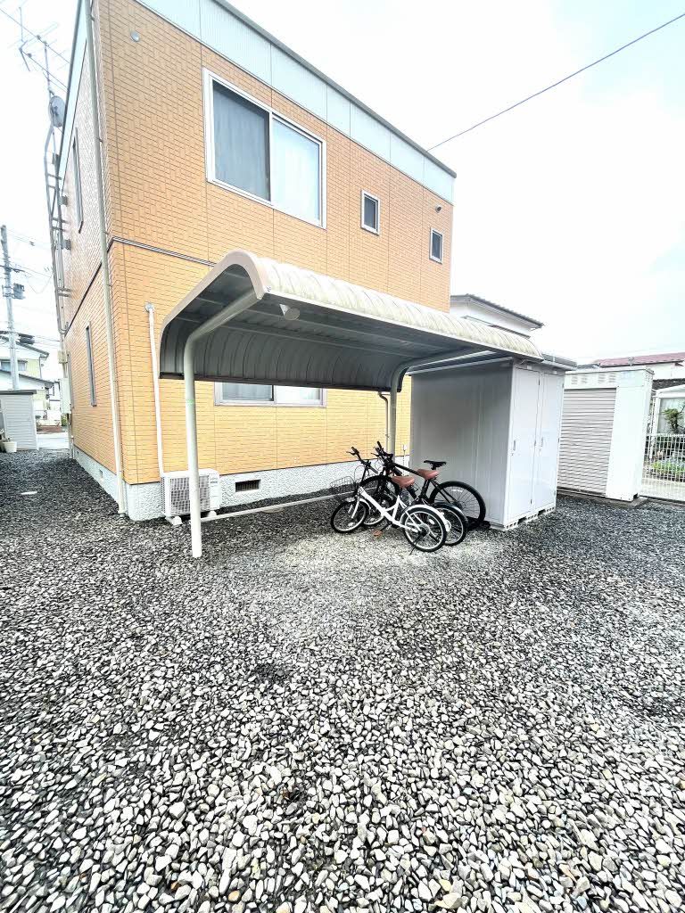 建物外観　駐輪場