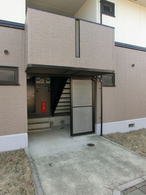 エントランス　玄関への入口です。