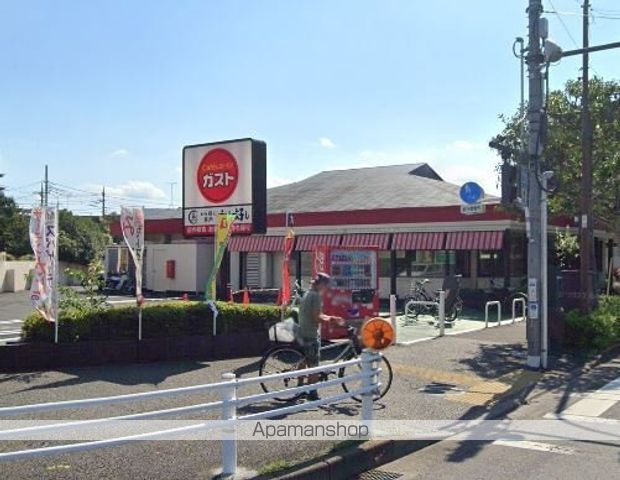 飲食店　ガスト関前店（飲食店）まで442m