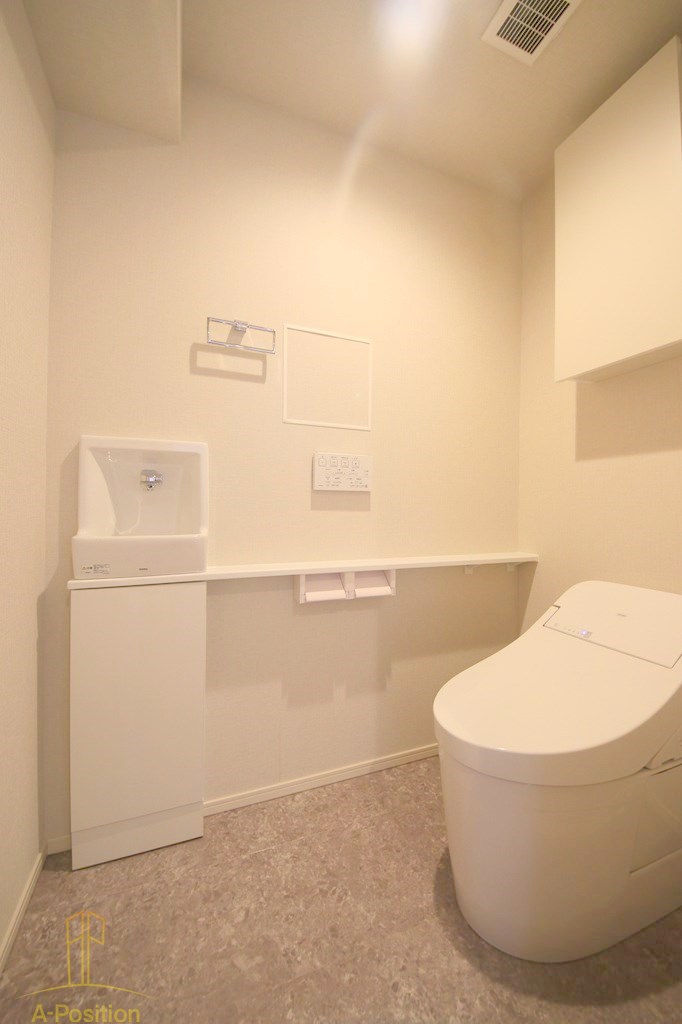 トイレ　IBC Residence East