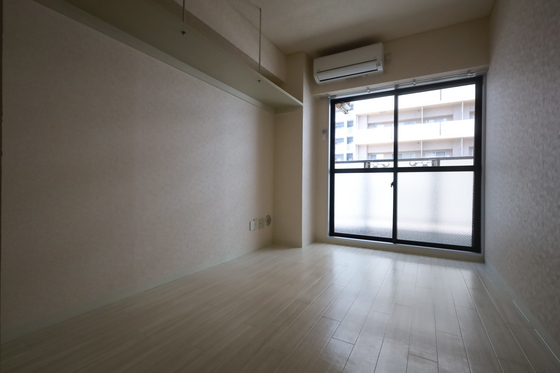 居室・リビング　※別部屋の写真です