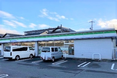 コンビニ　ファミリーマート半田乙川店（コンビニ）まで633m