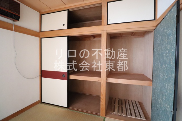 収納　奥行のある収納付です！増えがちな荷物をスッキリ収納できます！