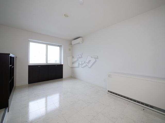 居室・リビング　白を基調にしたお部屋お☆