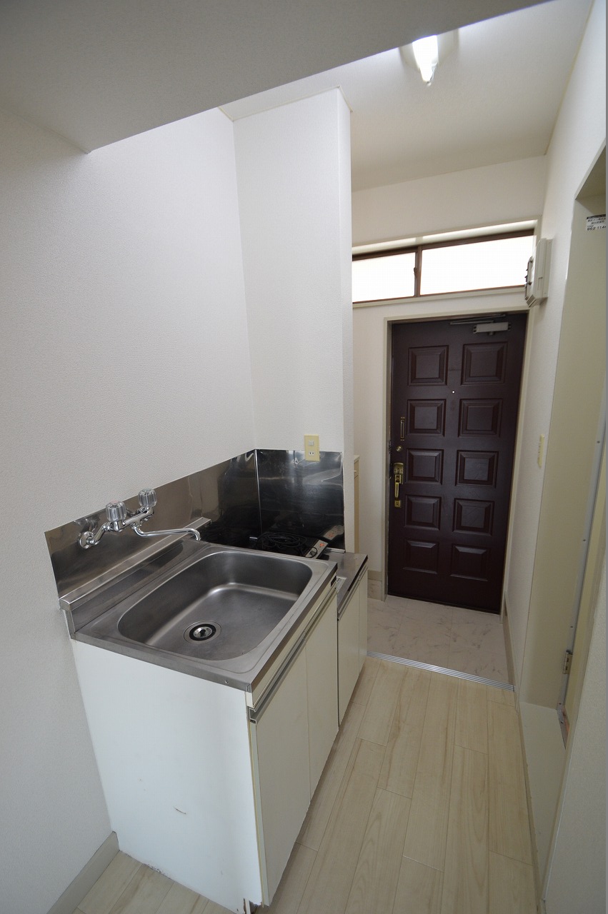 キッチン　安全なIHコンロが置いてあります♪