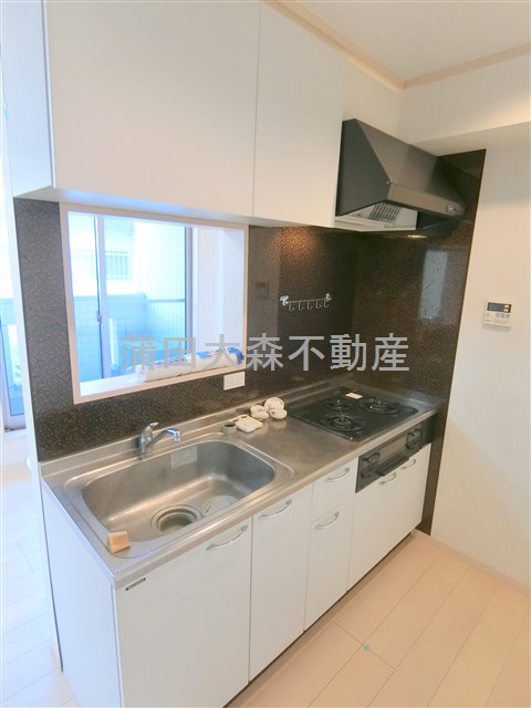 キッチン　3口ガスグリル付システムキッチン　カウンターキッチン