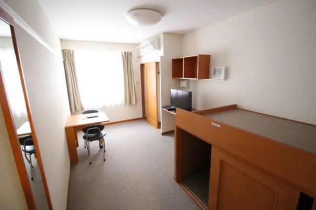 居室・リビング　同物件別号室