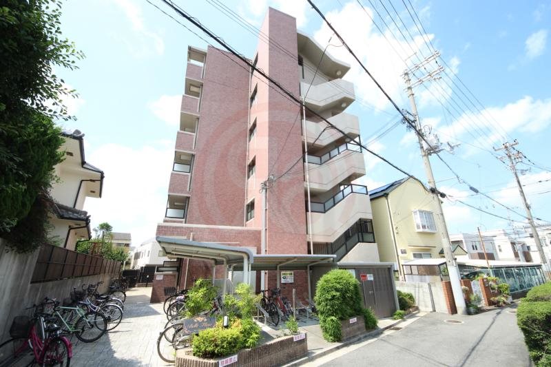 建物外観　落ち着いた雰囲気の外観です