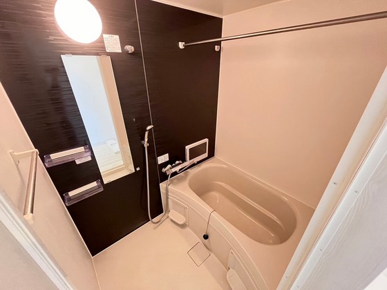 バス・シャワールーム　※別部屋の写真です