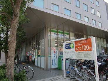 コンビニ　ファミリーマート 東武鉄道本社店（コンビニ）まで366m