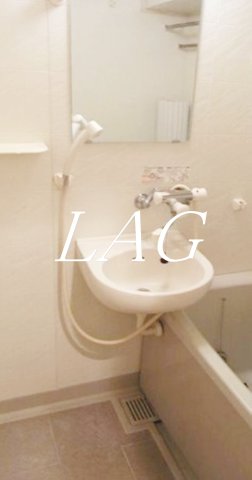 洗面設備　洗面台です。