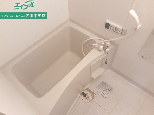 バス・シャワールーム　同型反転タイプ画像