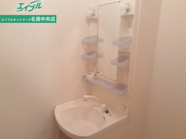 洗面設備　同型反転タイプ画像