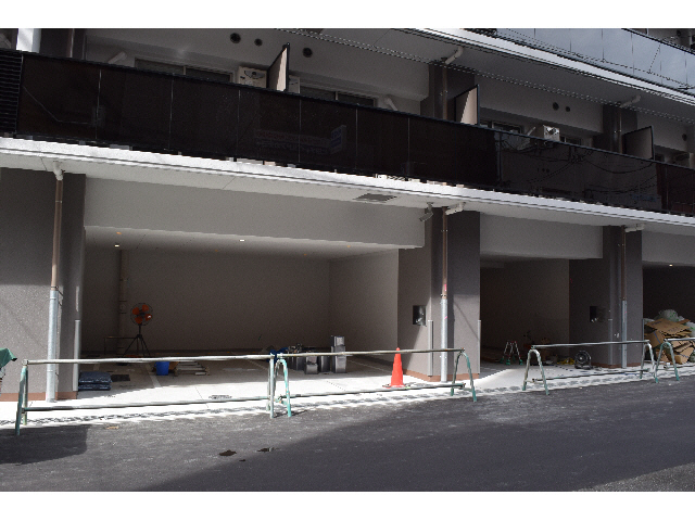駐車場　駐車場