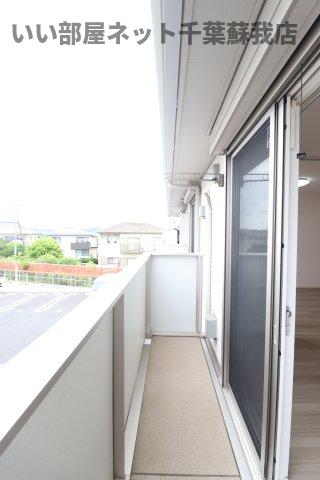バルコニー　洗濯物もよく乾きそうな、陽当たり良好なバルコニーです！