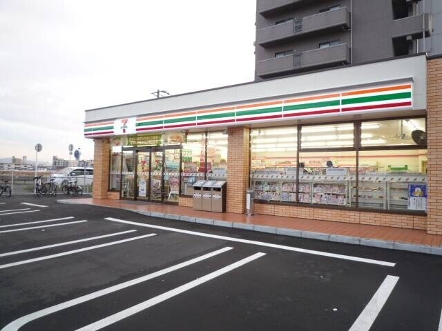 コンビニ　セブンイレブン広島己斐本町店（コンビニ）まで175m