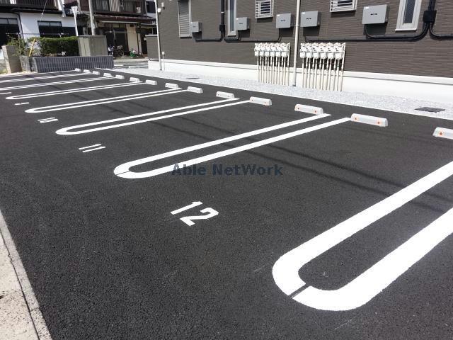 駐車場　駐車場