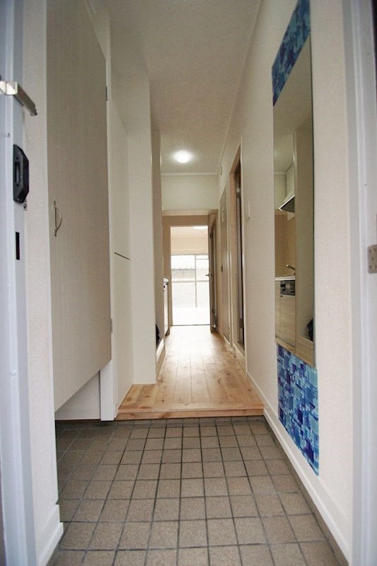 玄関　同建物・別部屋