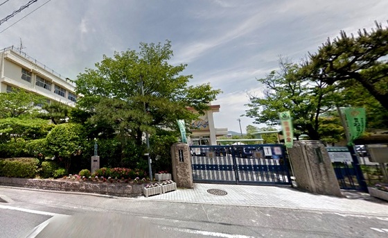 小学校　広島市立仁保小学校（小学校）まで374m